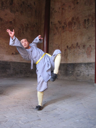 中国嵩山少林寺武术学校 Shaolin Temple Monk Performance Training School 